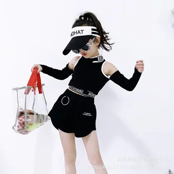 Nové dievčenské tričko na jar roku 2020 Hong Kong Štýl off ramenný dizajn zmysel dna ležérny top čierne biele topy dievčatá oblečenie